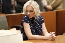 Lindsay Lohan namesto 30 dni v zaporu bivala komaj štiri ure in pol