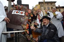 Poklon jeseni na god Sv. Martina: Po vsej Sloveniji potekajo martinovanja