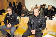 Foto: Sojenje očetu iz Koroške za zaprtimi vrati, obtožnica ostaja skrivnost