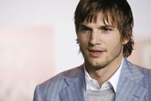 Kutcher prenehal uporabljati Twitter, ker je na njem branil odpuščenega trenerja Paterna