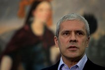 Radikalci zaradi procesa priznanja Kosova zahtevajo kazenski pregon za Tadića