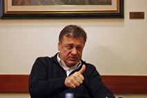 Jankoviću in Popoviču grozi globa: nista pravočasno odprla volilnih računov