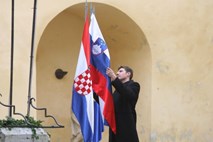 Hrvaški akademik kritičen do stališča Janše o arbitražnem sporazumu