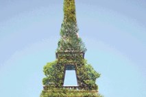 Ali bodo Eifflov stolp prekrili z zelenjem?