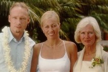 Breivikova sestra pred dvema letoma zaradi njegovega obnašanja posvarila mater
