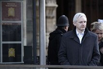 Velika Britanija ustanovitelja Wikileaksa še ne bo izročila Švedski