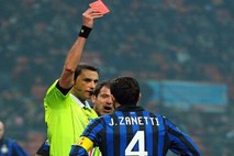 Za vzor: Zanetti je v soboto na 548. odigrani tekmi v serie A dobil šele prvi rdeči karton