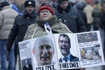 Ruske oblasti: Volilni izidi kljub protestom ostajajo v veljavi