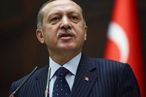 Dvojnost Erdoganove zmage: Izglasovan za najbolj in najmanj priljubljeno Timeovo osebnost leta