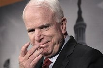 McCain: Kim Jong Il se je v peklu pridružil bin Ladnu, Gadafiju, Hitlerju in Stalinu