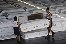 Žrtev neurja na Filipinih že več kot tisoč: Prizadete kraje obiskal tudi filipinski predsednik