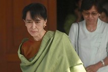 Aung San Suu Kyi je registrirala svojo stranko