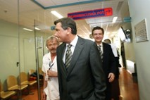 Intenzivna terapija in prevezovanje: Pahor v bolnišnici tudi v prazničnih dneh