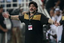 Maradona izgubil živce in bil kaznovan s 1500 evri