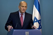 Bivši izraelski premier Olmert znova obtožen prejemanja podkupnin