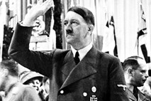 Nov dokumentarec o Adolfu Hitlerju: "V množico je zrl kot krotilec zveri"