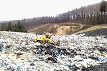 Okoljsko ministrstvo: Za odlaganje odpadkov je v državi dovolj prostora