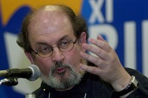 Udeležba Salmana Rushdieja na festivalu v Indiji je zaradi skrajnežev vprašljiva