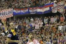Hrvaški rokometni navijači s svojim neprimernim navijanjem razburjajo Srbe