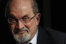 Rushdie po grožnji skrajnežev odpovedal sodelovanje na festivalu v Indiji