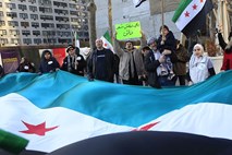 Samo danes v Siriji ubitih 59 ljudi, v VS ZN še vedno brez napredka