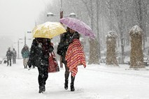Foto: Nove smrtne žrtve hladnega vremena, mraz po Evropi terjal že 80 življenj