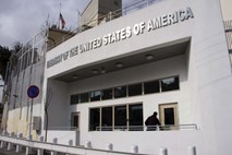 ZDA v Siriji zaprle veleposlaništvo in odredile takojšen umik osebja