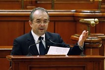 Po več tednih protestov odstopil romunski premier