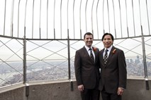 Na Empire State Buildingu včeraj tudi prva istospolna poroka