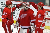 Muršakov Detroit z 21. zaporedno domačo zmago postavil rekord lige NHL