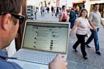 Britance lahko odpustijo že zaradi nastavljene zasebnosti na facebooku