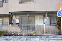 Na Japonskem duhove buri tričlanska družina, ki je umrla zaradi podhranjenosti