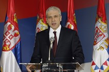 Na Kosovu obsojajo namero Srbije o izvedbi lokalnih volitev