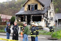 Tragedija: V požaru družinske hiše umrlo šest otrok in dva odrasla