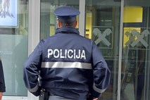 Sodnik zoper 21-letnega storilca ropa banke in zlatarne v Ljubljani odredil pripor