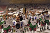 Hokejisti Tilie Olimpije še tretjič premagali Jesenice in postali državni prvaki