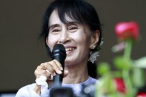 Mjanmar: Stranka Aung San Suu Kyi dobila 43 od 44 sedežev