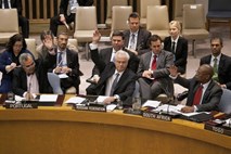 Varnostni svet soglasno v Sirijo poslal 300 opazovalcev
