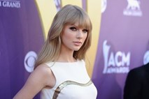 Taylor Swift se dogovarja za filmsko vlogo Joni Mitchell