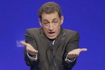 Sarkozyja obtožujejo namestitve spolnega škandala in prejemanja Gadafijevega denarja