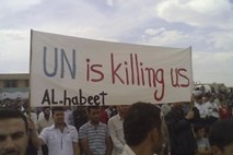 Annan predstavil poročilo o mirovnem načrtu Sirije, ta pa istočasno napadla Idlib