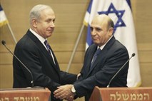 V Izraelu dogovor o vladi narodne enotnosti, predčasnih volitev ne bo