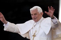 Papež Benedikt XVI. podpisal objavo odlokov o junaških krepostih Friderika Barage