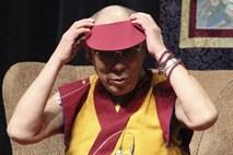 Dalajlama je priznal, da je vzkipljiv: Jezim se in kričim, uporabljam ostre besede