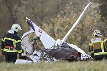 V trčenju dveh letal je umrlo pet ljudi, tudi mladoletnik