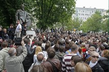 Proti Putinu na ulicah Moskve 10.000 protestnikov