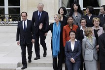 Kdo v novi francoski vladi nosi hlače? V ministrski ekipi kar polovica žensk