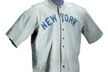 Majico bejzbolske legende na dražbi prodali za neverjetnih 4,4 milijonov dolarjev