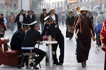 Tibet ima očitno dovolj kitajske nadvlade: Samozažig že tridesetega meniha
