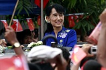 Aung San Suu Kyi po več kot dvajsetih letih na prvem mednarodnem obisku